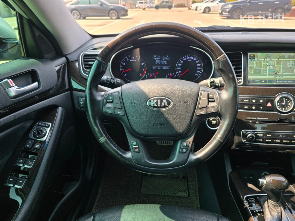 2013 - kia k7