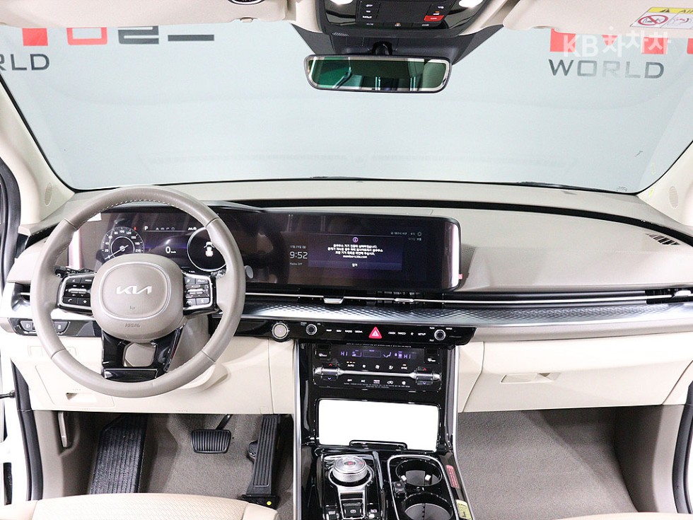 2023 - kia carnival