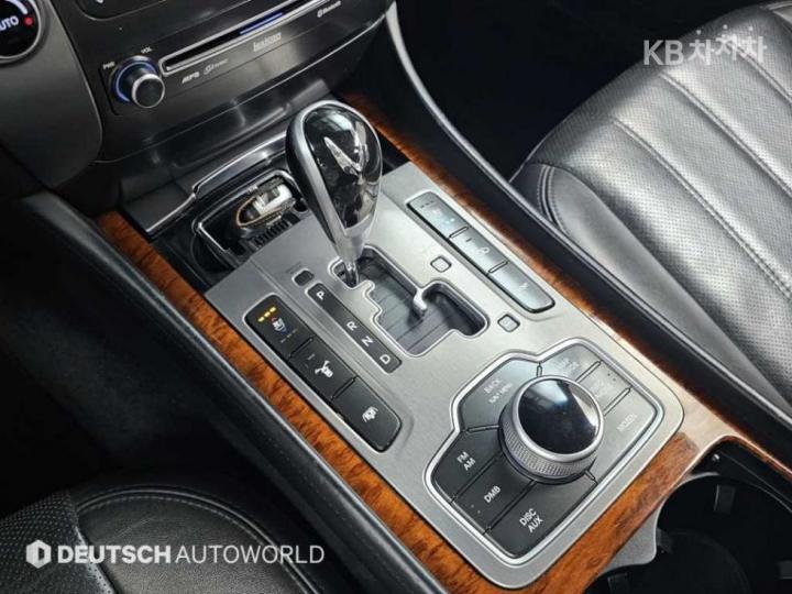 Hyundai Equus New VS500 Prestige 10