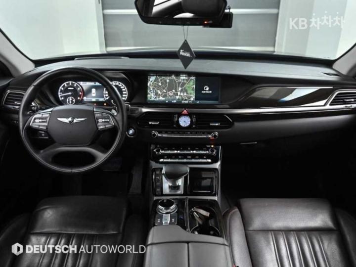 Genesis EQ900 3.8 GDI AWD Luxury 8