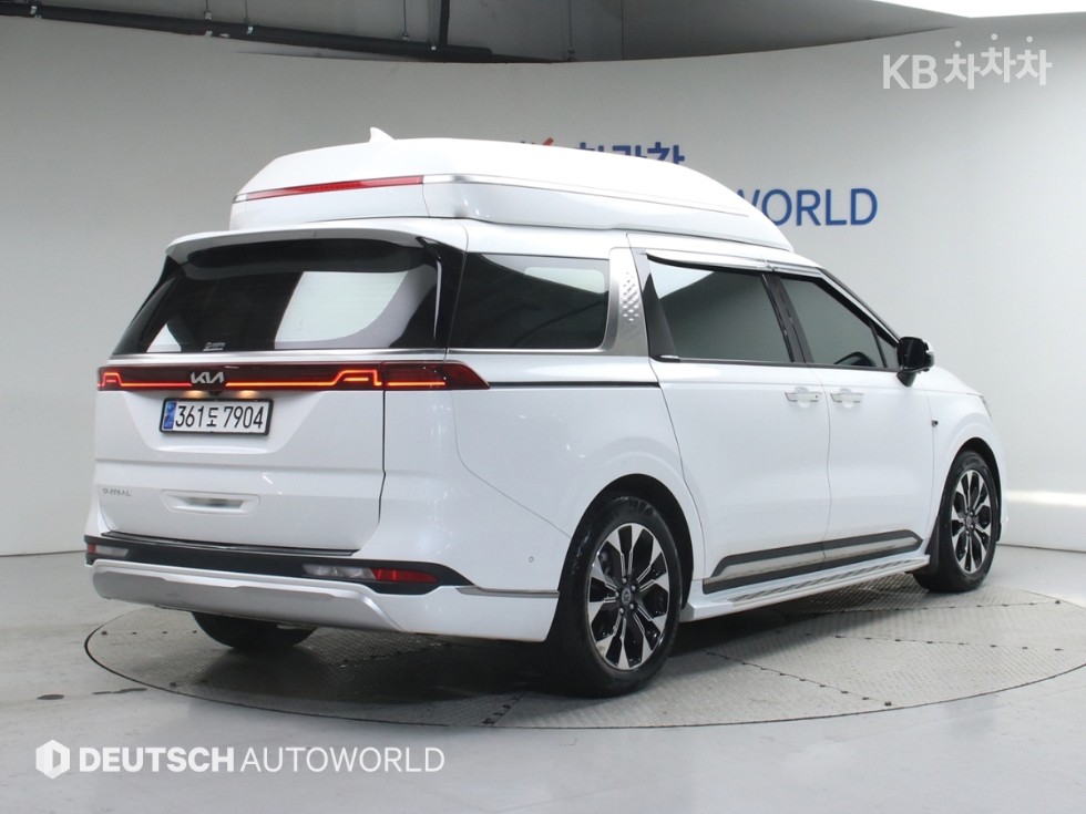 2023 - kia carnival