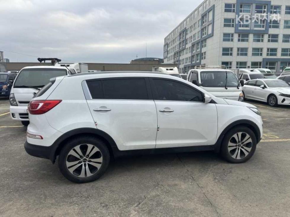 2012 - kia sportage