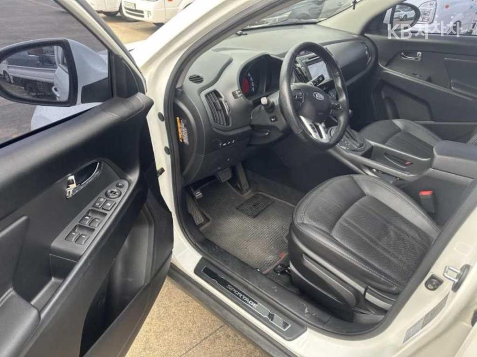 2012 - kia sportage