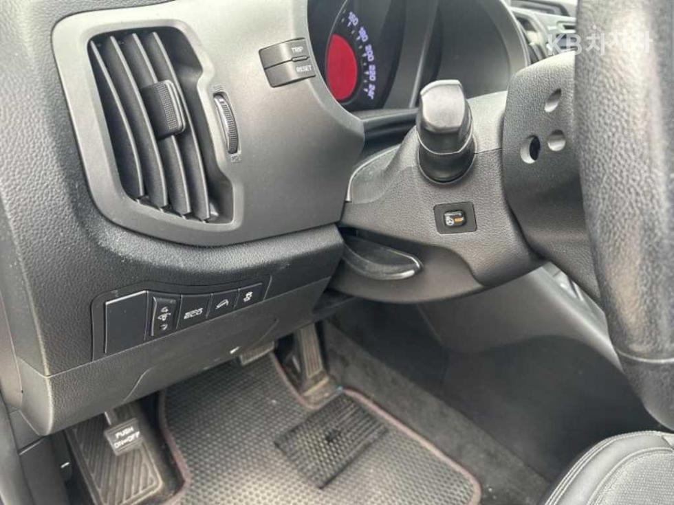 2012 - kia sportage