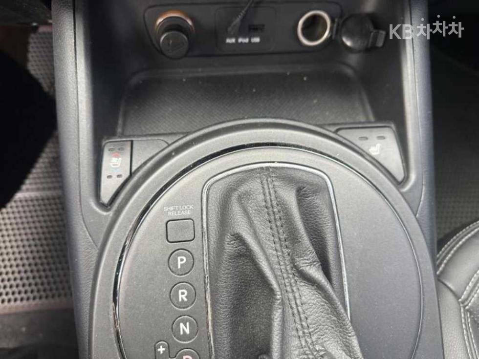 2012 - kia sportage