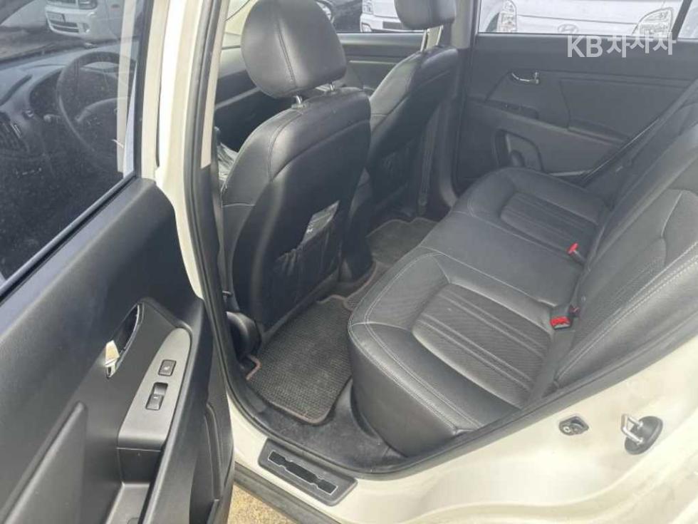 2012 - kia sportage