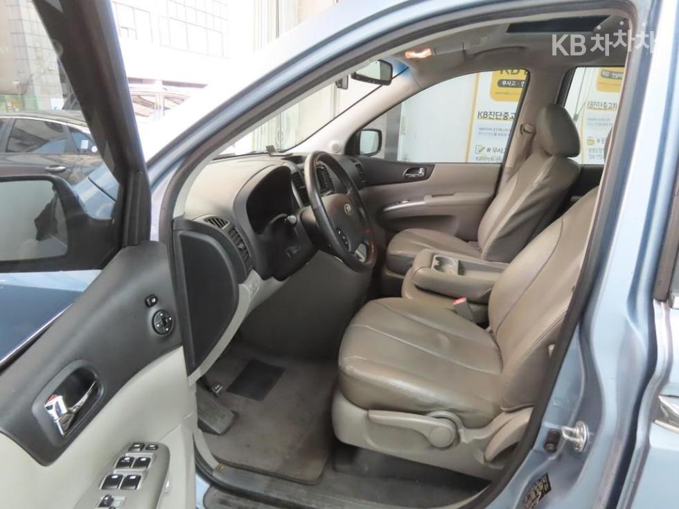 2013 - kia carnival