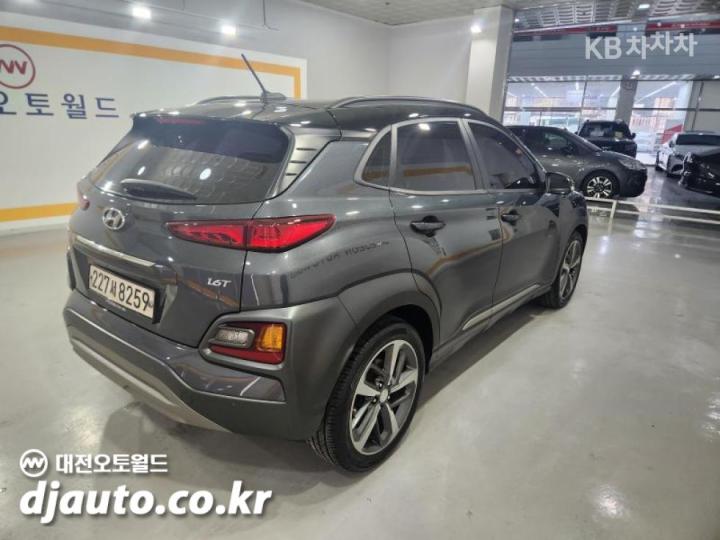 Hyundai Kona 1.6 Turbo Premium 6