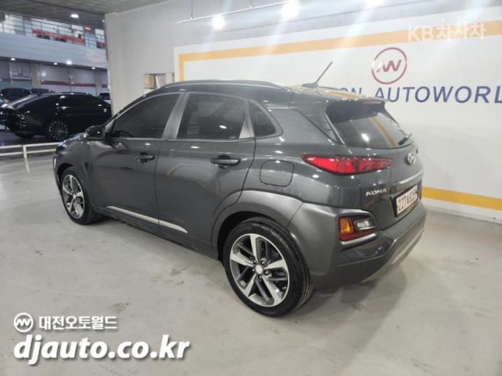 Hyundai Kona 1.6 Turbo Premium 7
