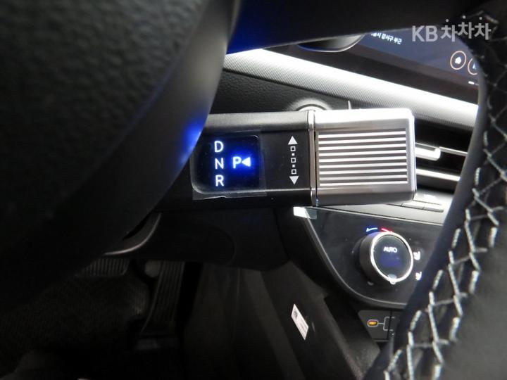 Hyundai Sonata 2.0 HEV S - фото 11