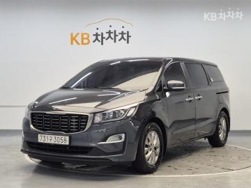 Kia Carnival 11-Seater Diesel — foto 1