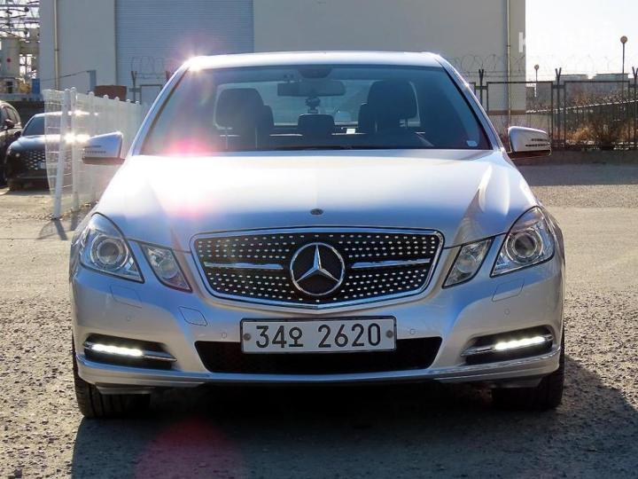 Mercedes-Benz E-Class New E300 Elegance W212 2009-2013