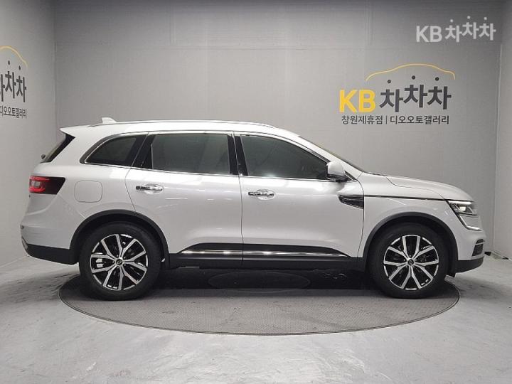 Renault QM6 2.0 LPe 2WD RE Signature 8