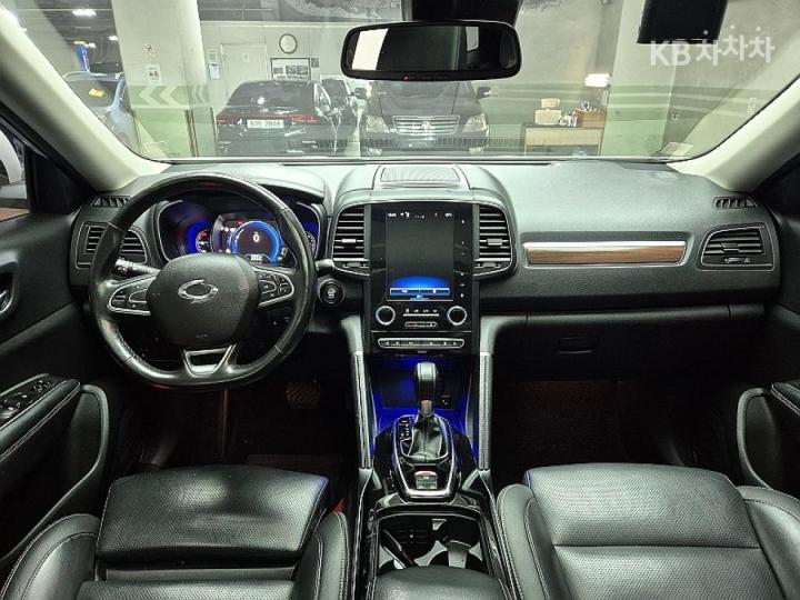 Renault QM6 2.0 LPe 2WD RE Signature 10