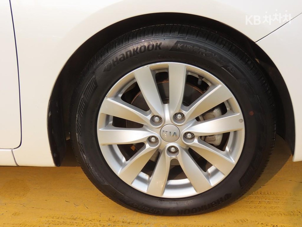 2013 - kia k3