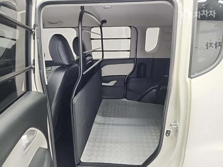 Kia Ray 1.0 Gasoline Van 2 Seater Prestige Special - фото 12