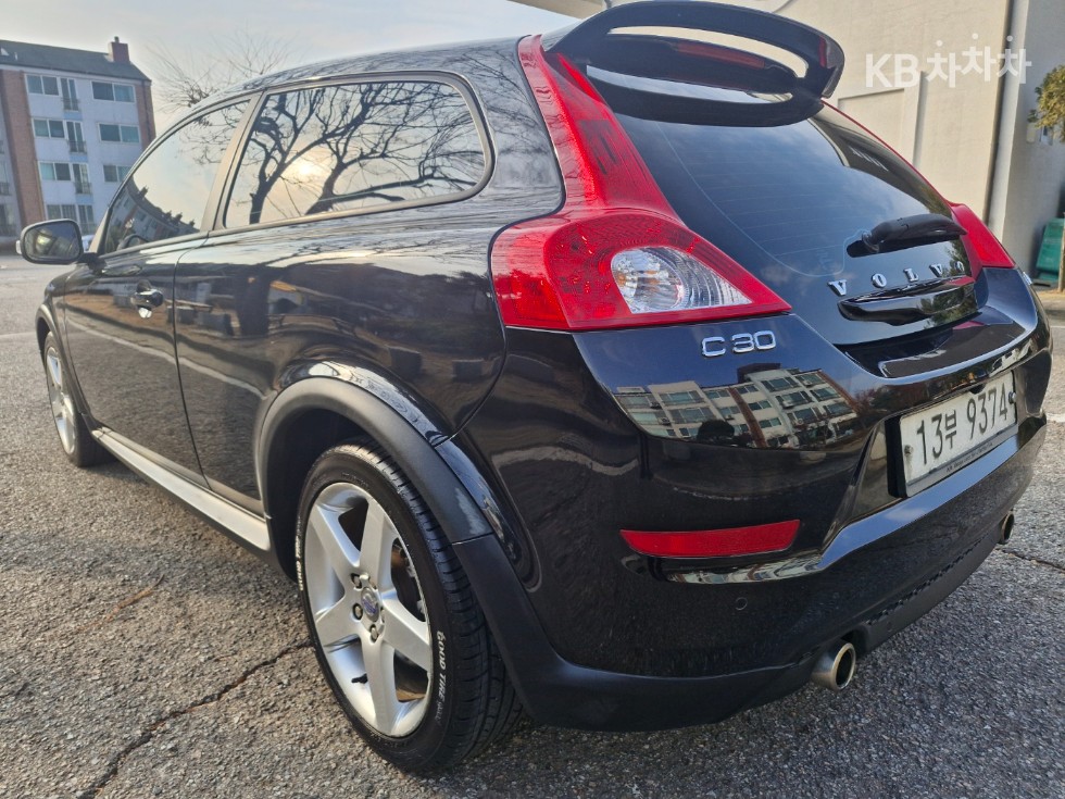 2011 - volvo c30