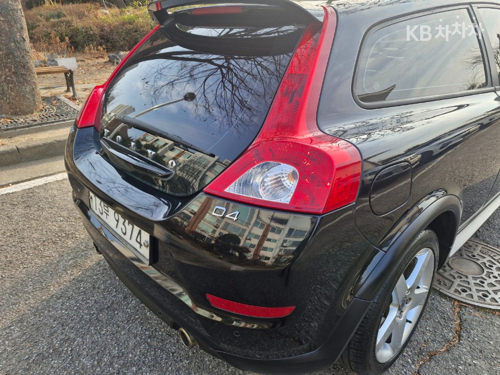 2011 - volvo c30