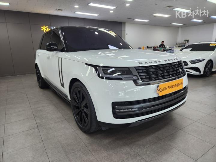 Land Rover Range Rover L460 P530 Autobiography LWB 3