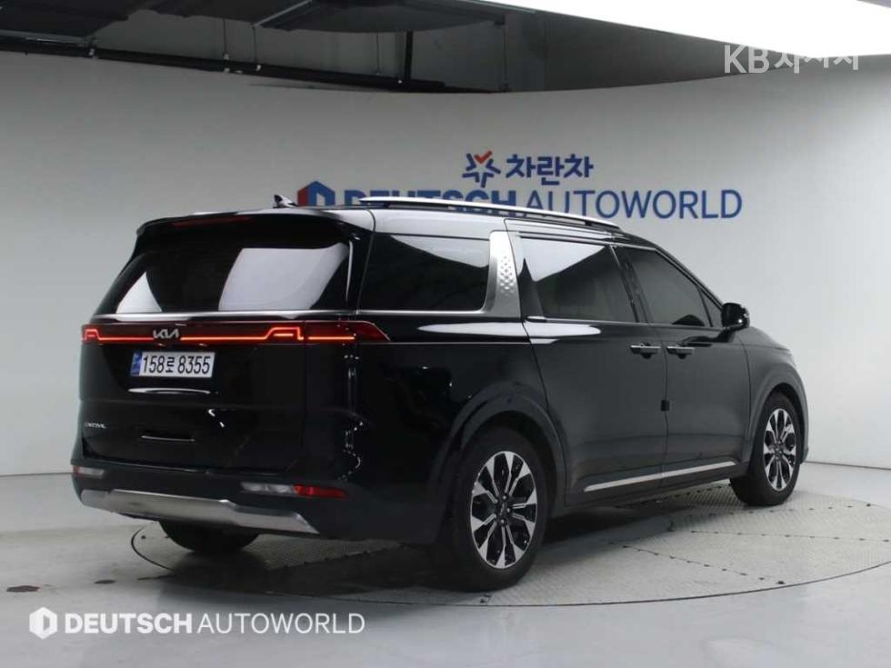2023 - kia carnival