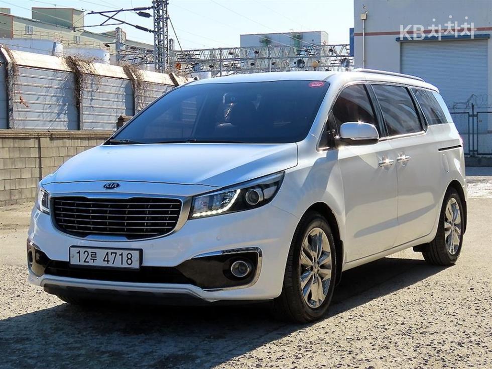 2018 - kia carnival