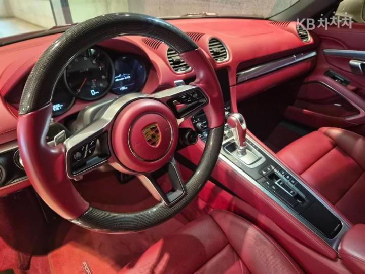 Porsche Boxster 4.0 GTS 8