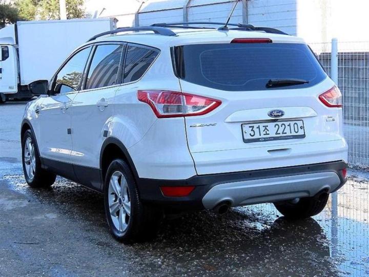 Ford Escape 2.0 4