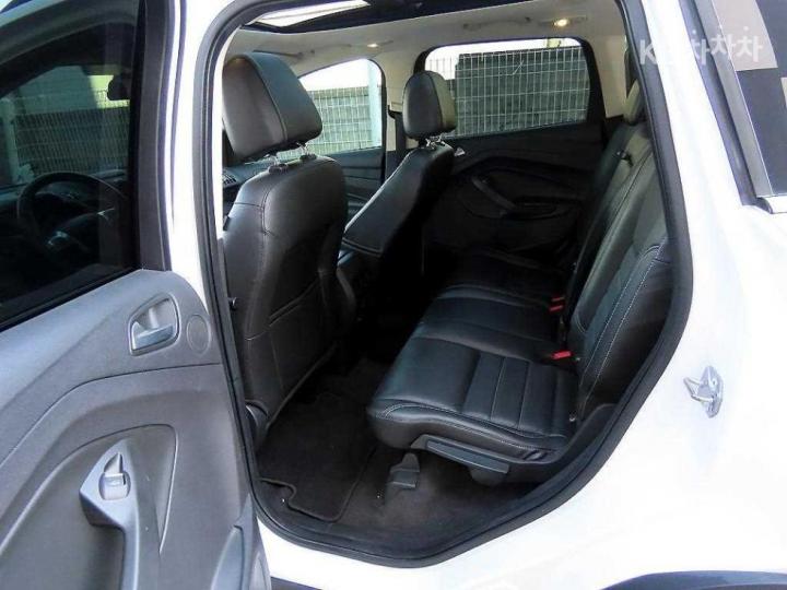 Ford Escape 2.0 7