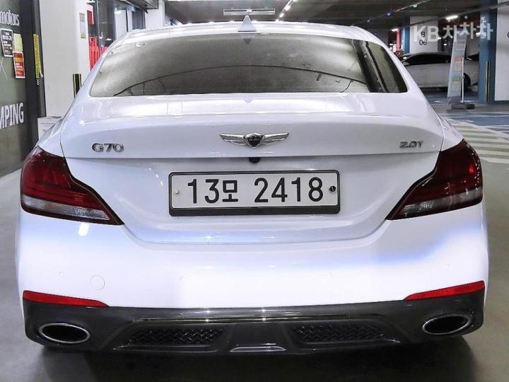 Genesis G70 2.0T Sport Package — фото 5