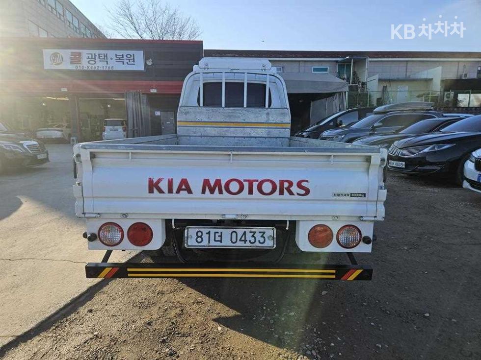 2017 - kia bongo iii