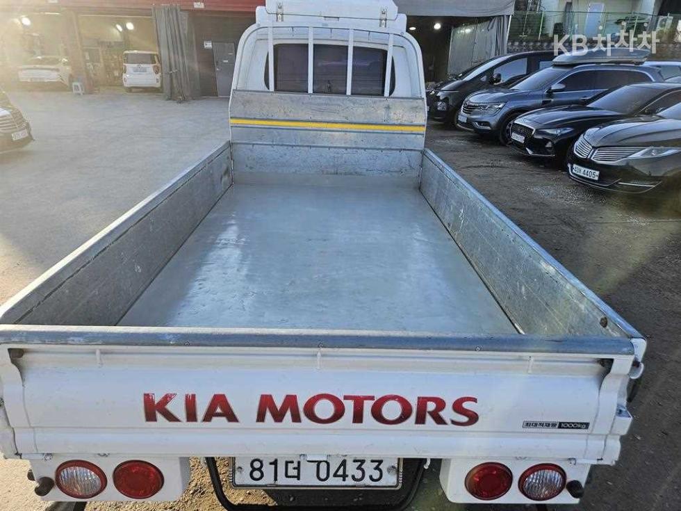 2017 - kia bongo iii