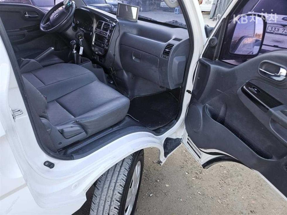 2017 - kia bongo iii