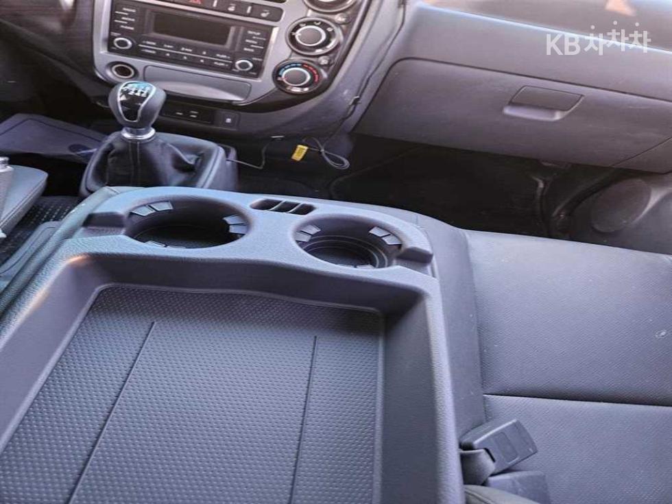 2017 - kia bongo iii