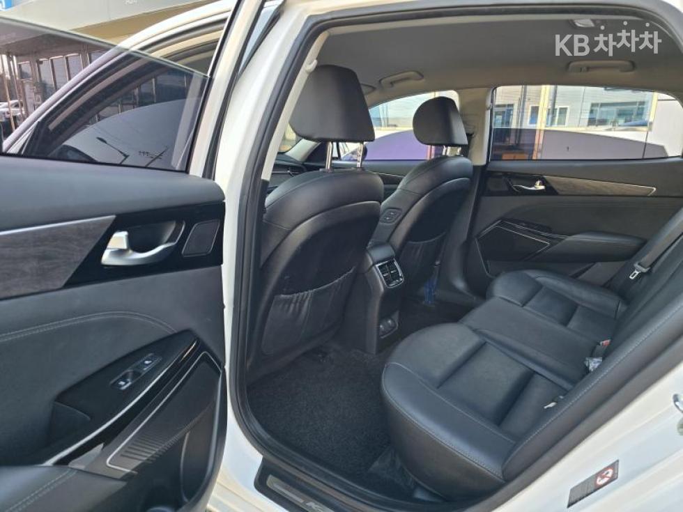 2020 - kia k7
