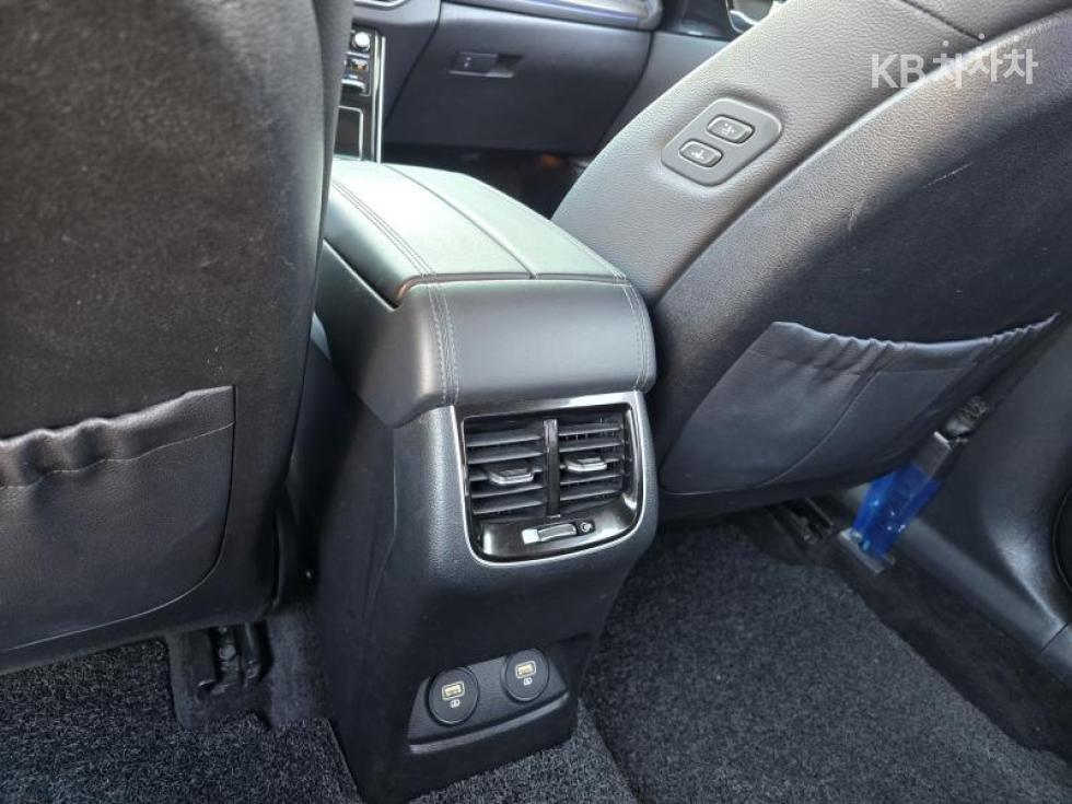 2020 - kia k7