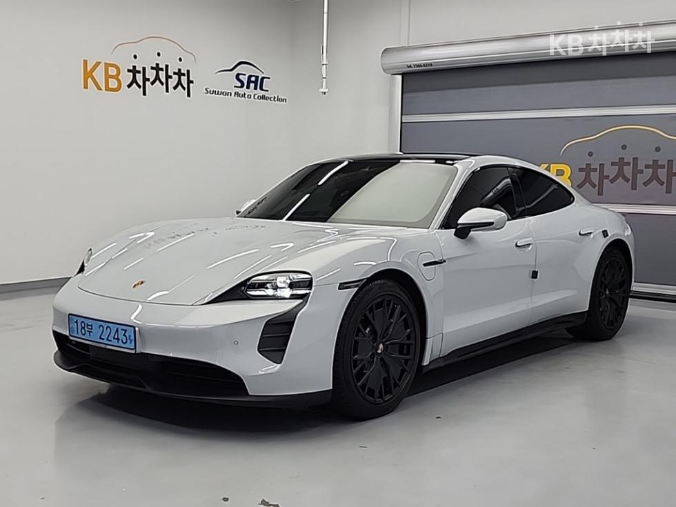 Porsche Taycan — miniaturë 15