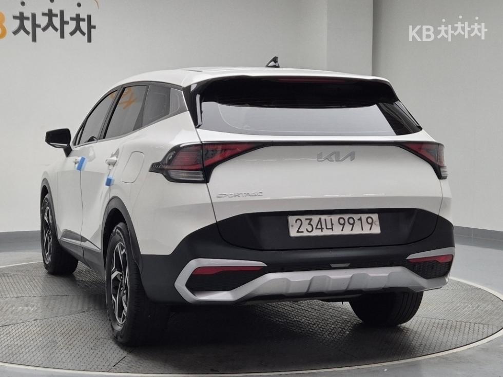 2022 - kia sportage