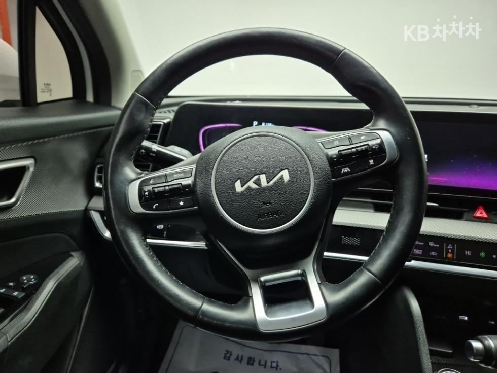 2022 - kia sportage