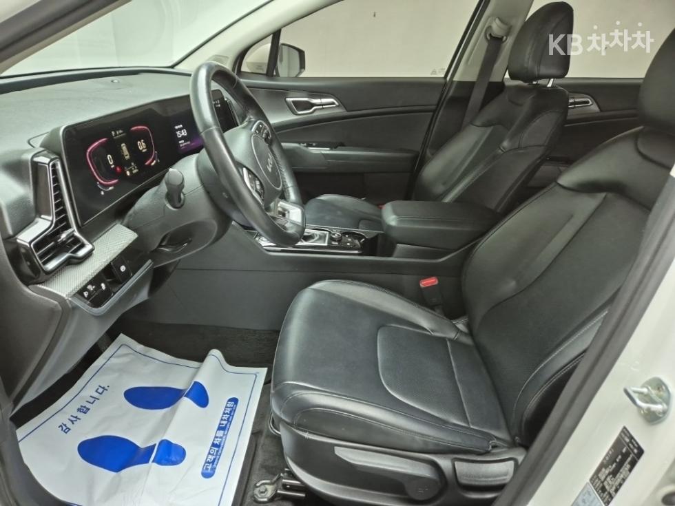 2022 - kia sportage