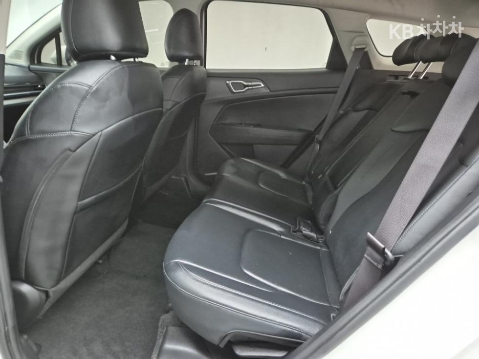 2022 - kia sportage