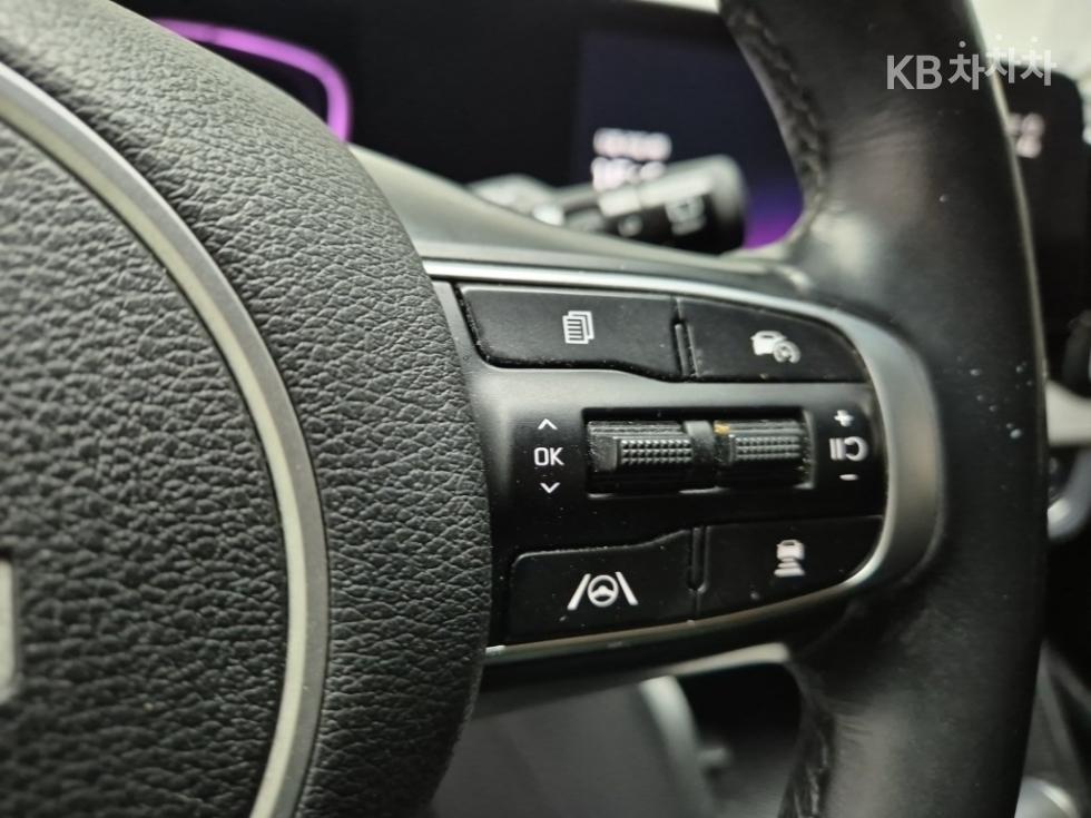 2022 - kia sportage