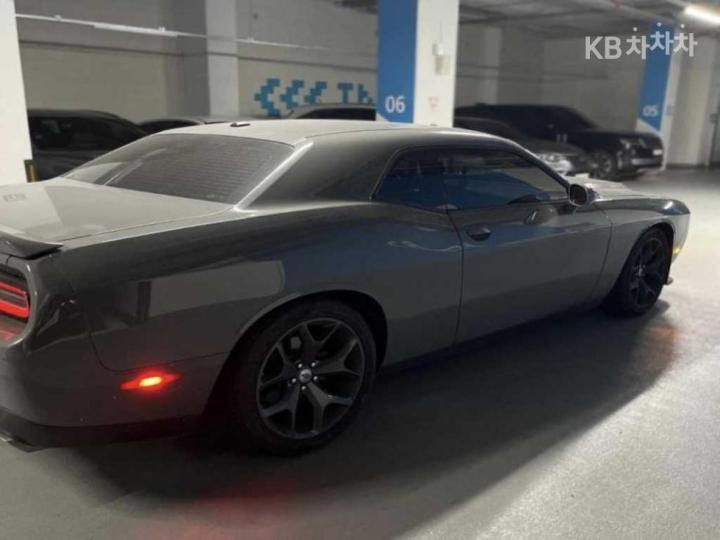 Dodge Challenger 5.7 R/ T 3