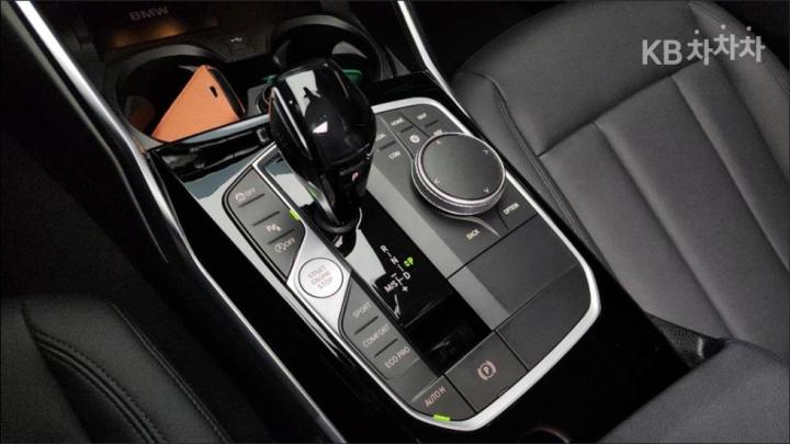 BMW 3 Series G20 320i Base Type 10