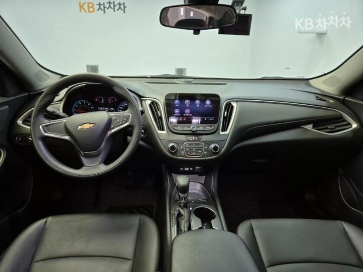 Chevrolet Malibu 1.3 Turbo LS 8