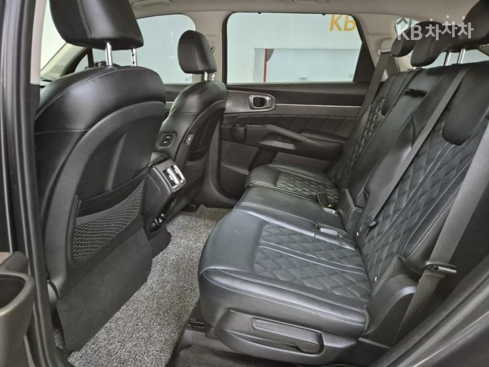 2021 - kia sorento