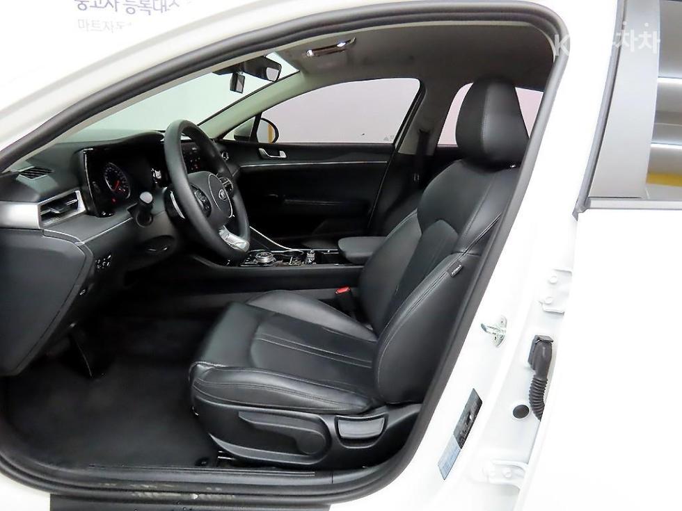 2021 - kia k5