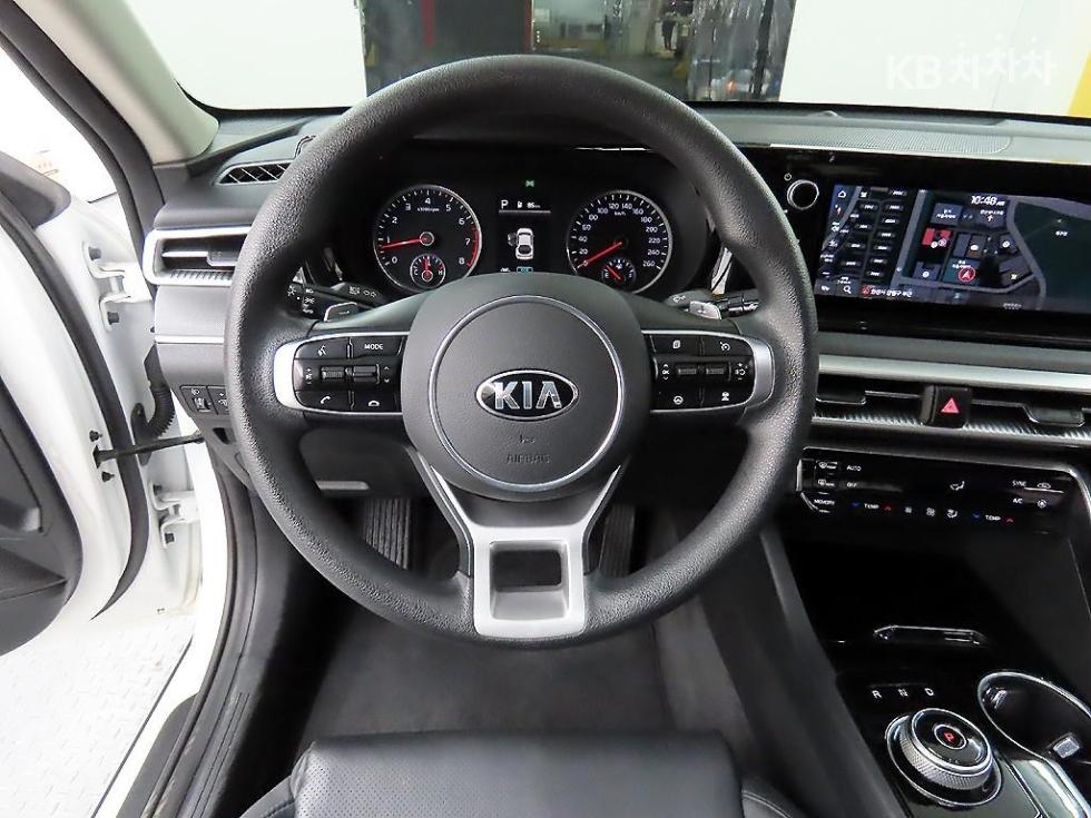 2021 - kia k5