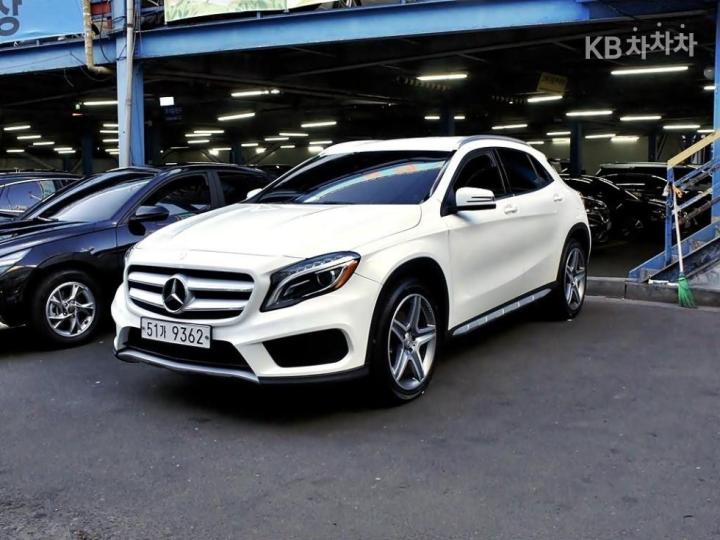 Mercedes-Benz GLA-Class X156 GLA250 4 Matic 3
