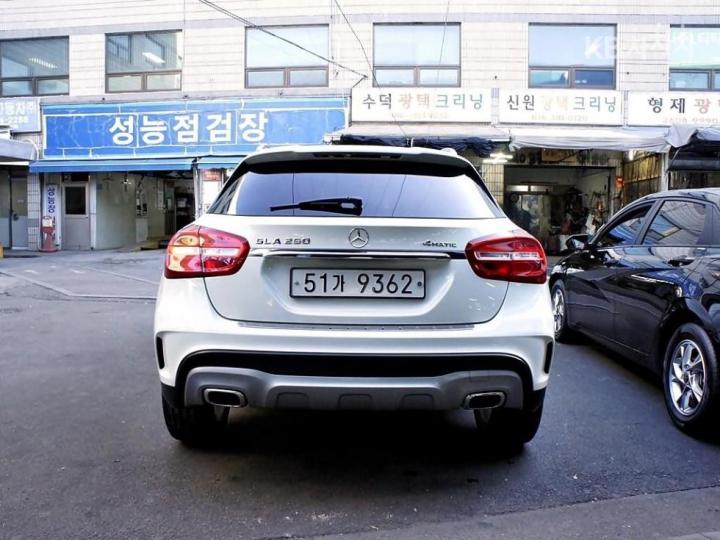Mercedes-Benz GLA-Class X156 GLA250 4 Matic 4