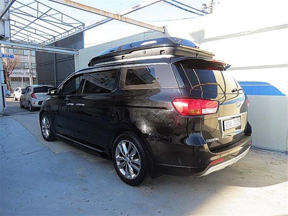 2017 - kia carnival